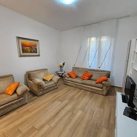 Apartment Casa Elianto *